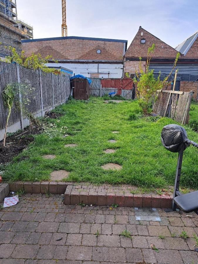Single Bedroom Near London Seven Kings Train Station Ilford Ngoại thất bức ảnh